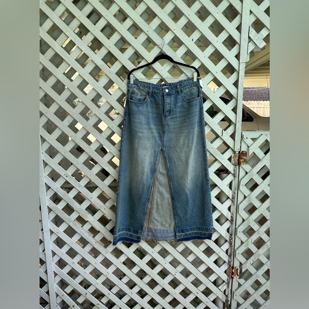 ❤️Urban outfitters denim Maxi skirt